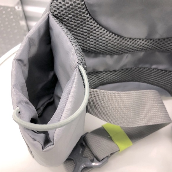 NWOT Outdoor waist bag belt bag - Picture 4 of 4